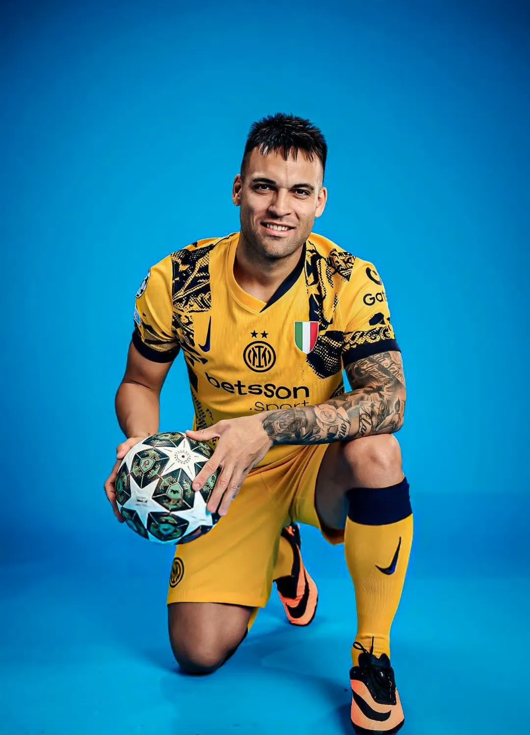 九游体育今晨国际米兰备战德国杯，官宣签约细节曝光，管理层满意，高层口径保持一致的简单介绍